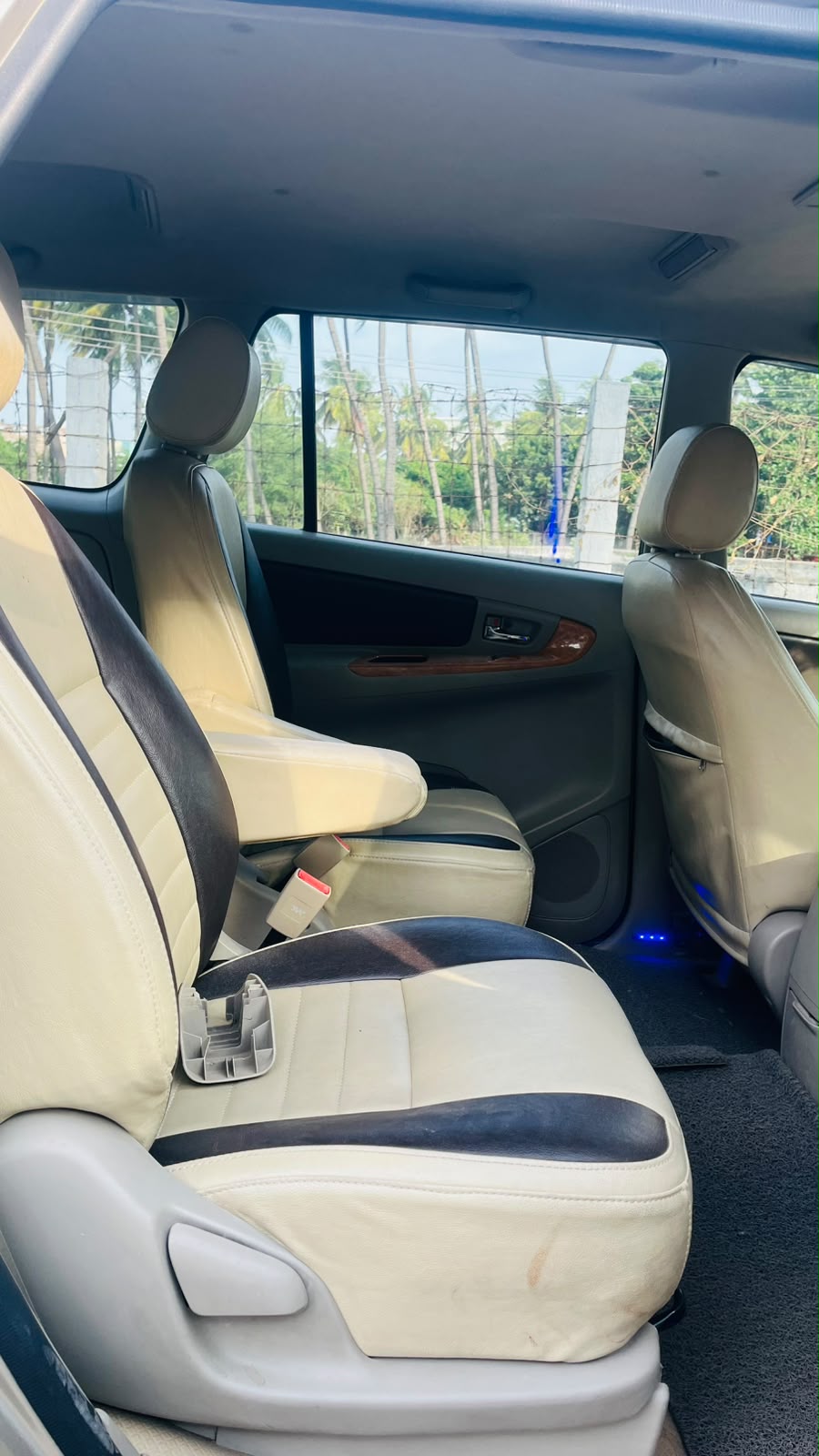 Toyota Innova - Image 9