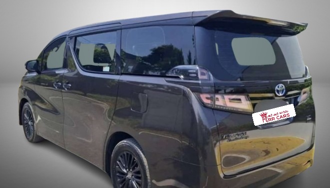 Toyota Vellfire - Image 10