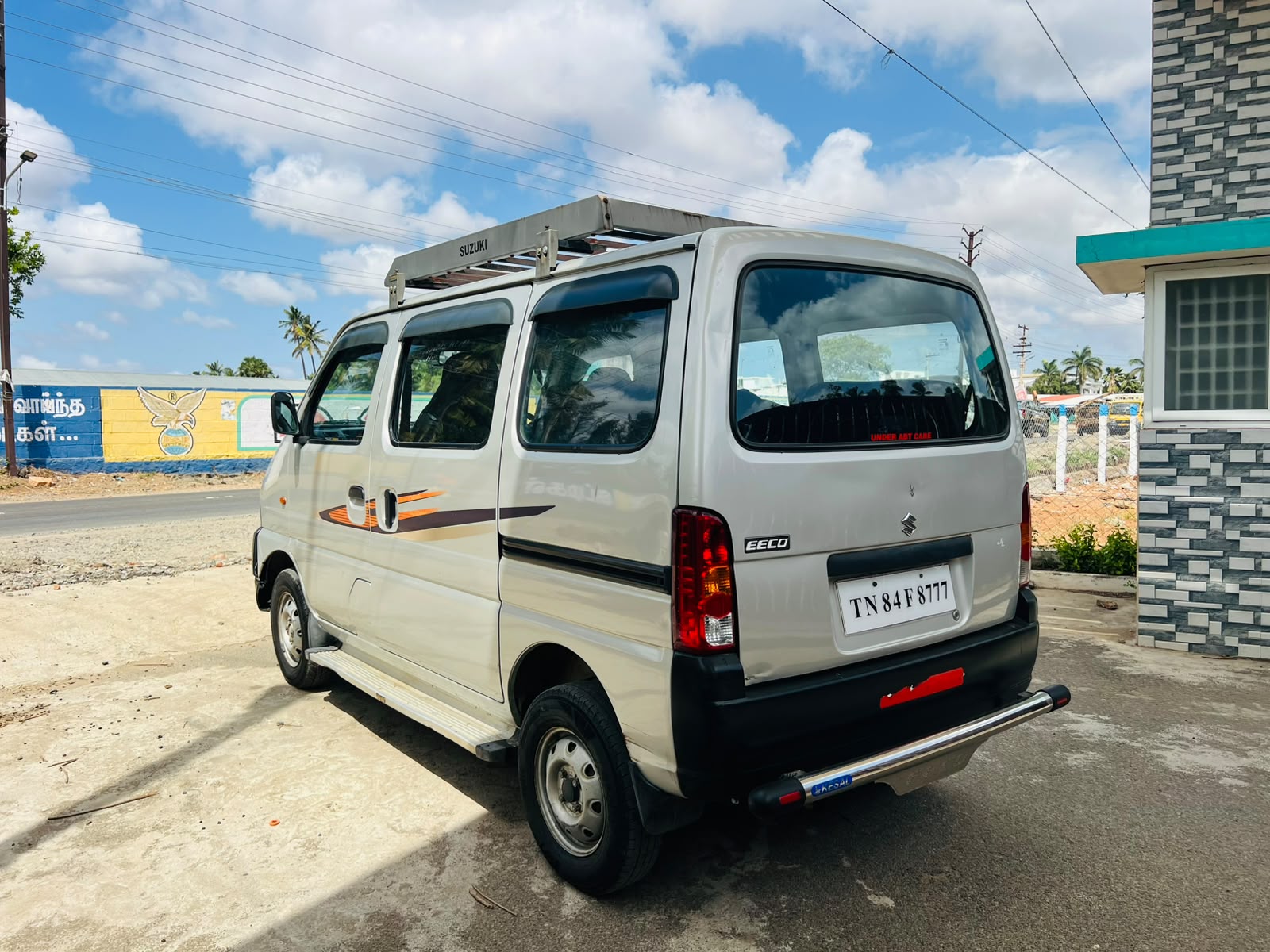 Maruti Suzuki Eeco - Image 7