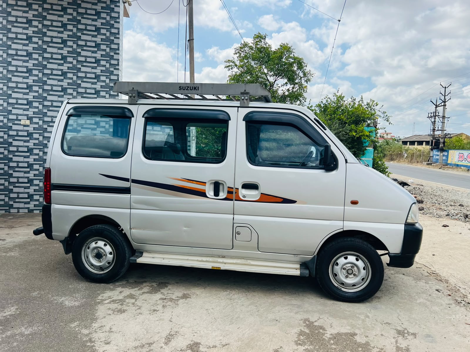 Maruti Suzuki Eeco - Image 5