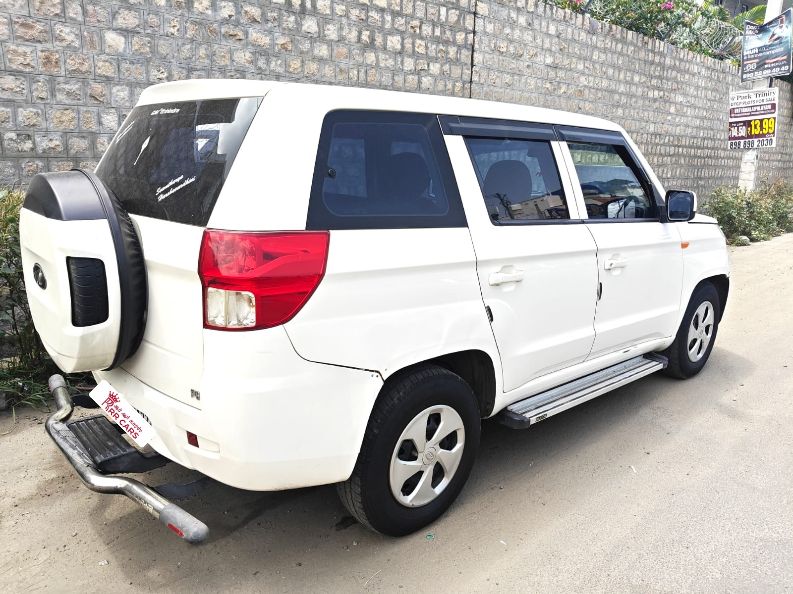 Mahindra TUV300 - Image 6