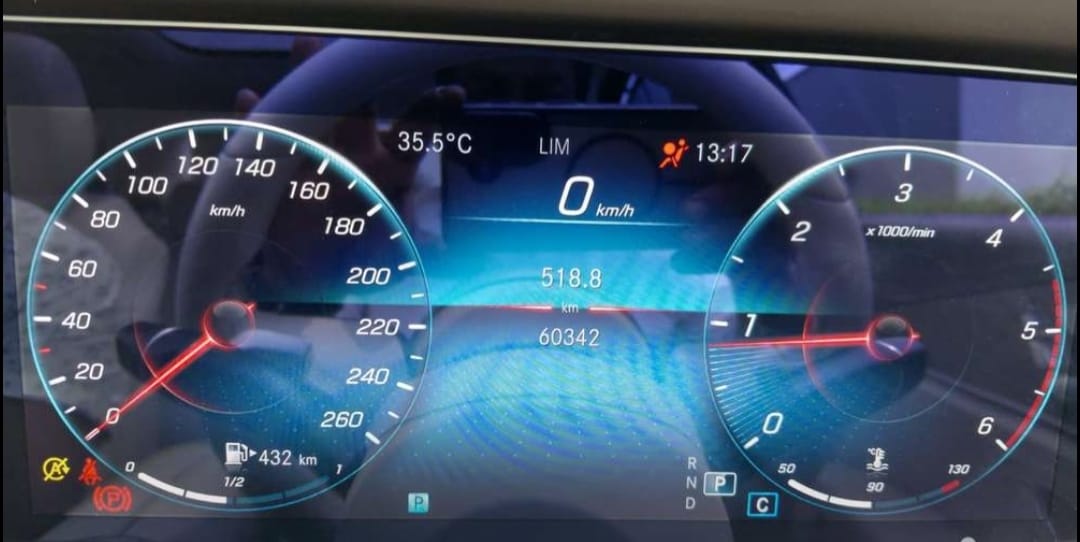 Mercedes Benz E-Class - Image 11