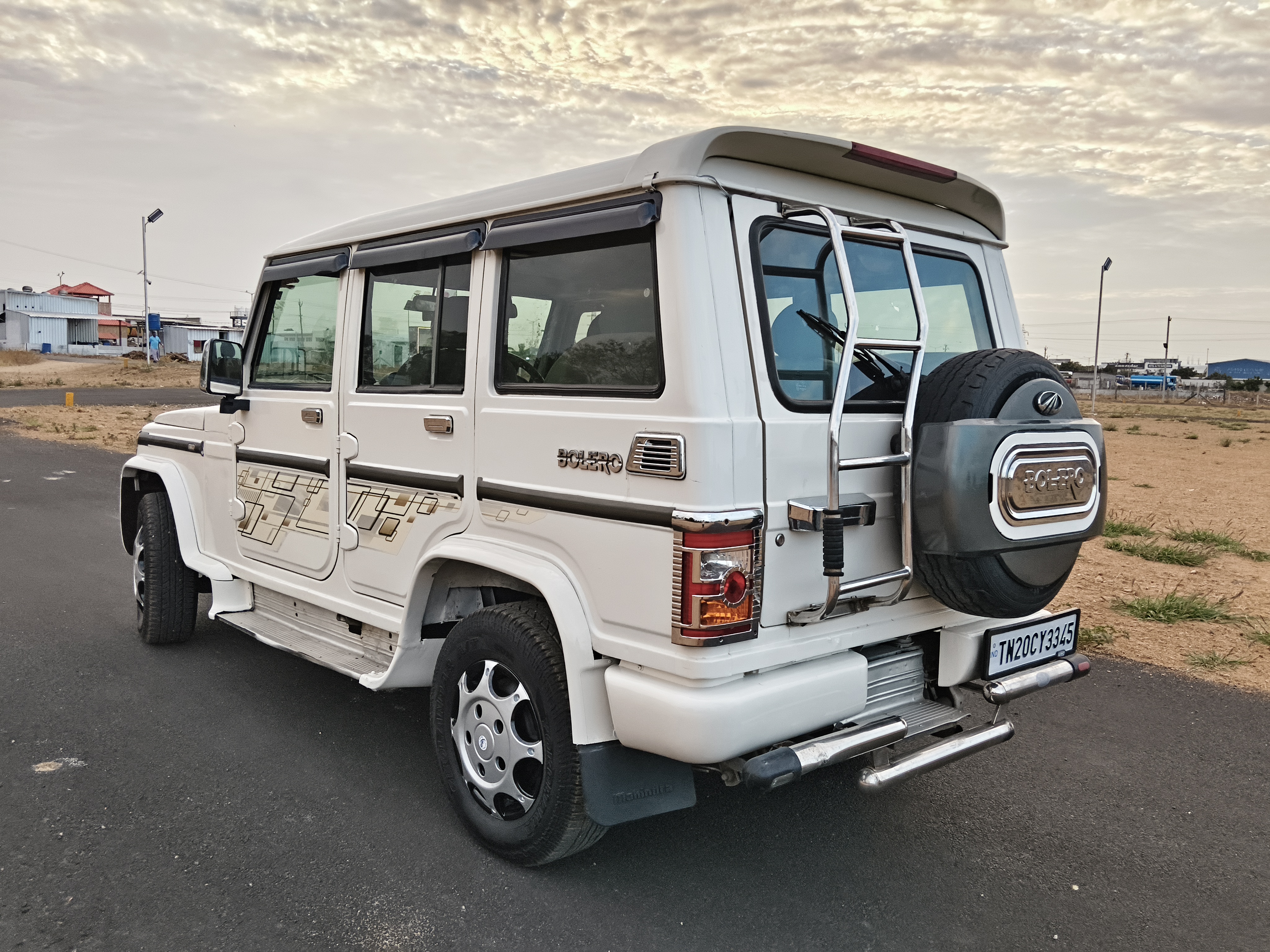 Mahindra Bolero - Image 6