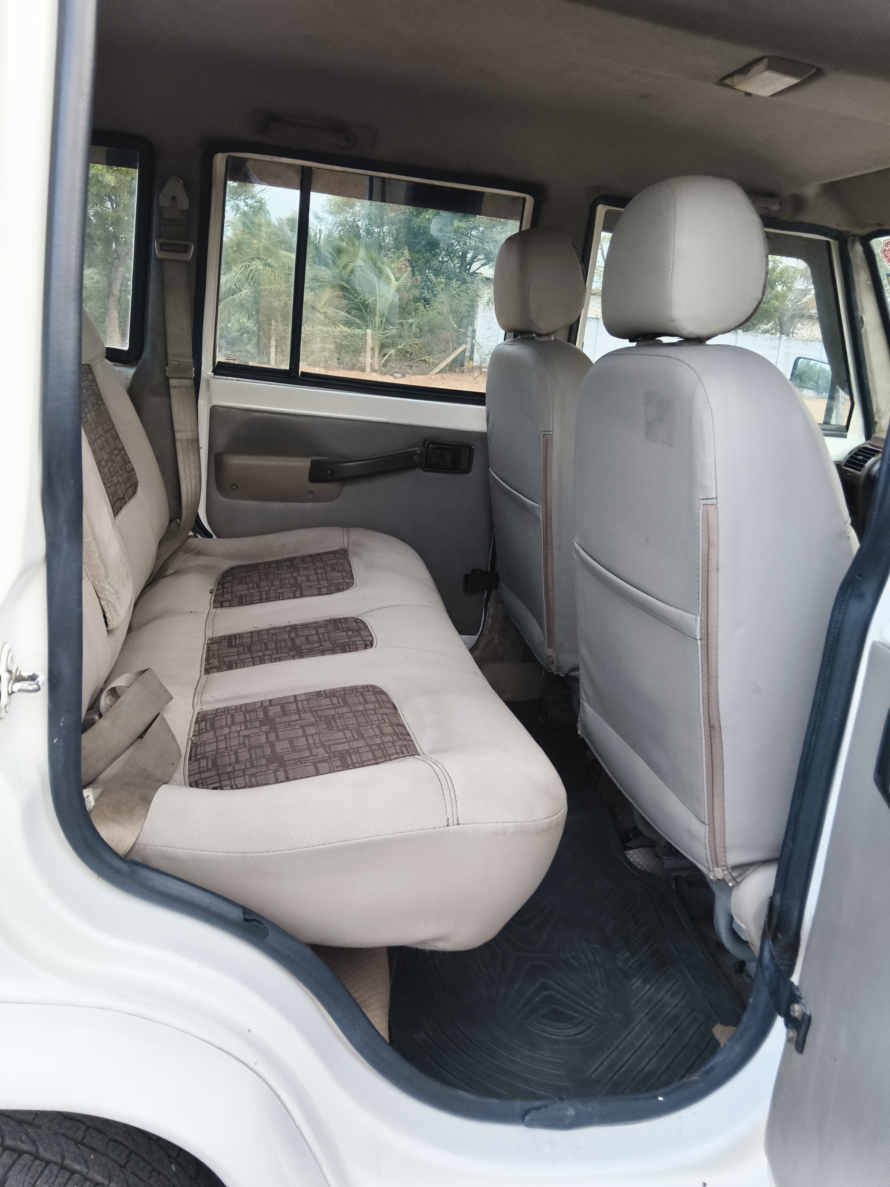 Mahindra Bolero - Image 4