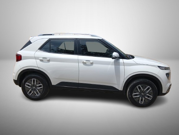 Hyundai Venue - Image 9