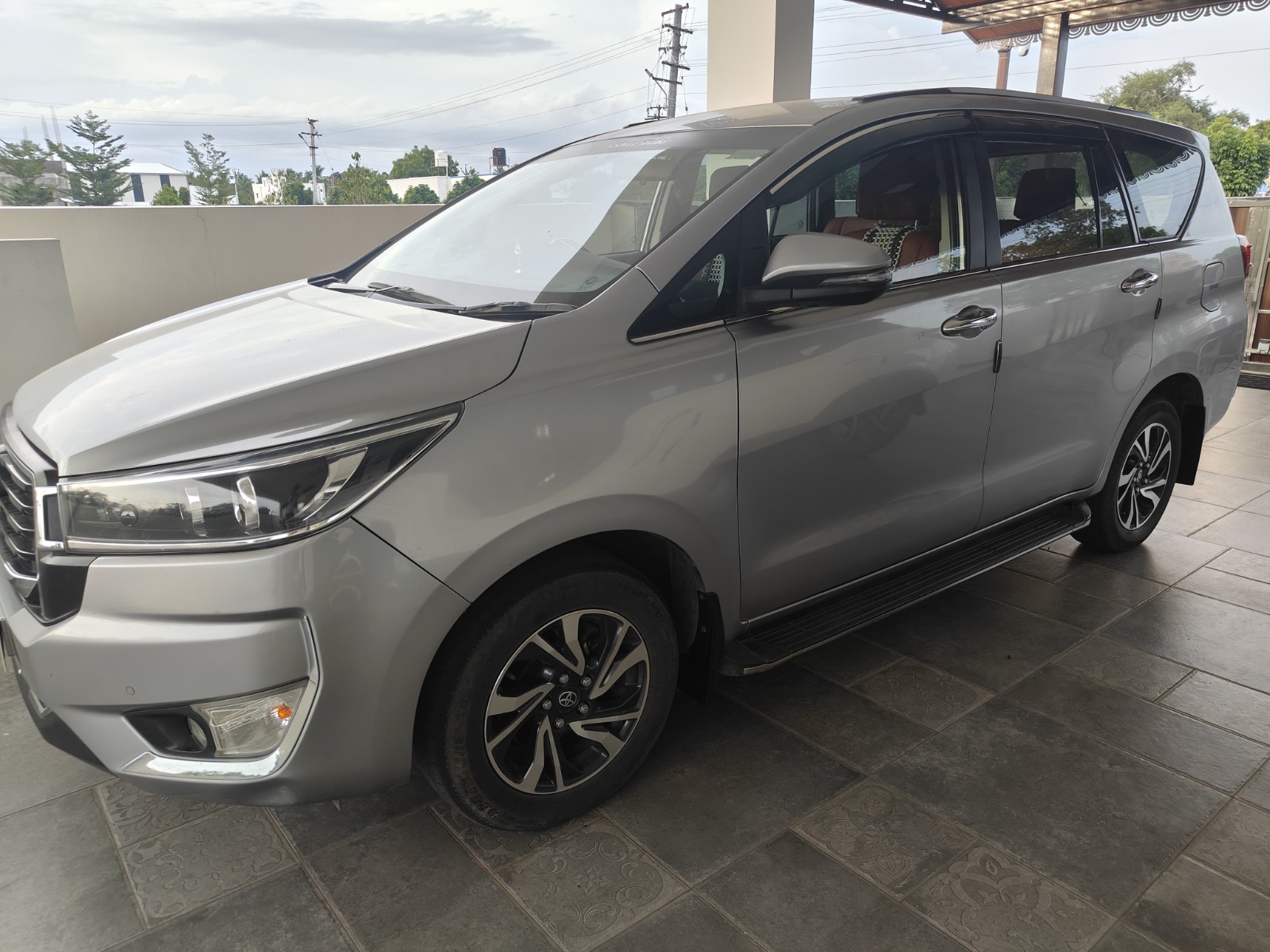 Toyota Innova Crysta - Image 2