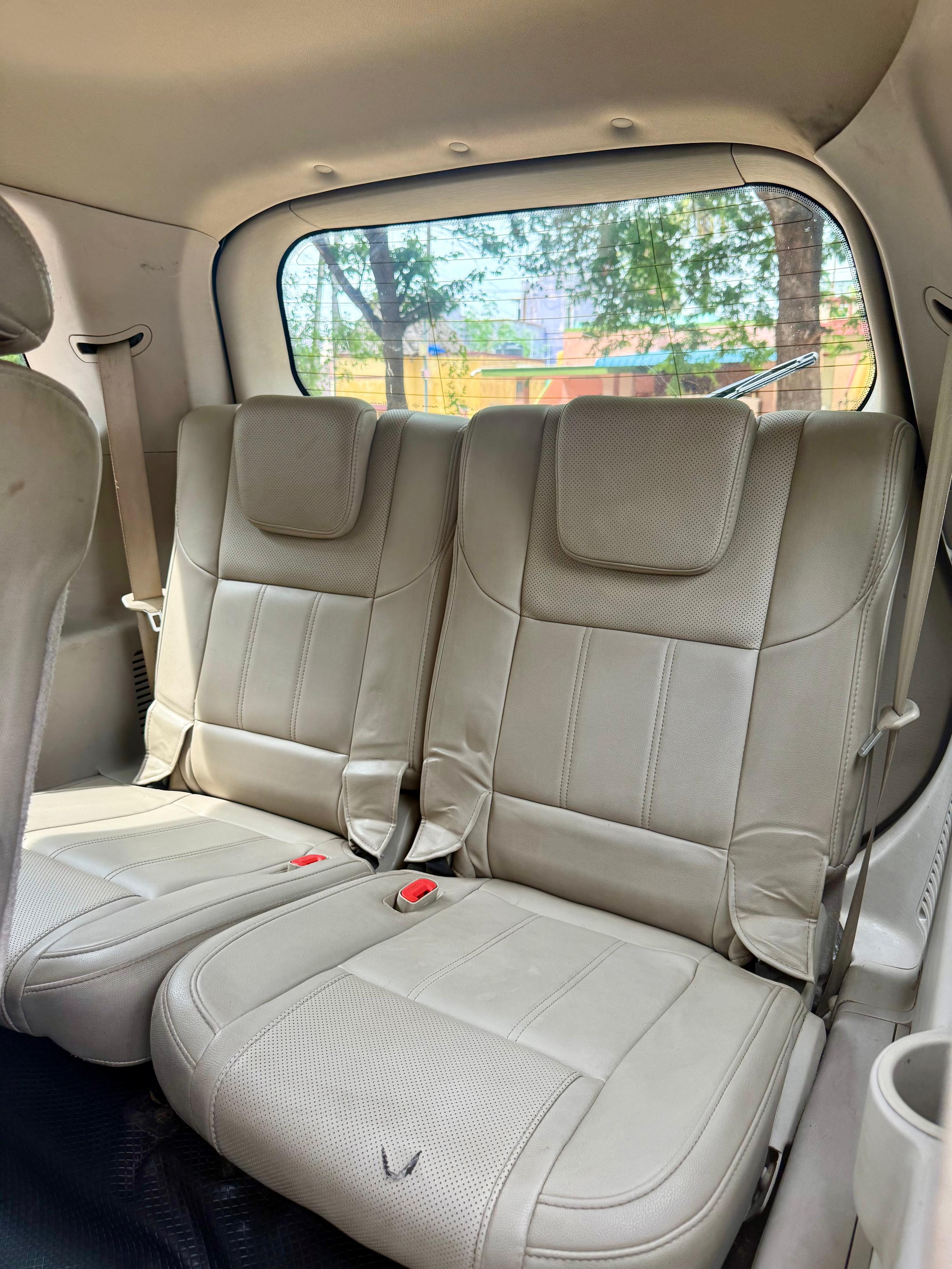 Mahindra XUV500 - Image 6