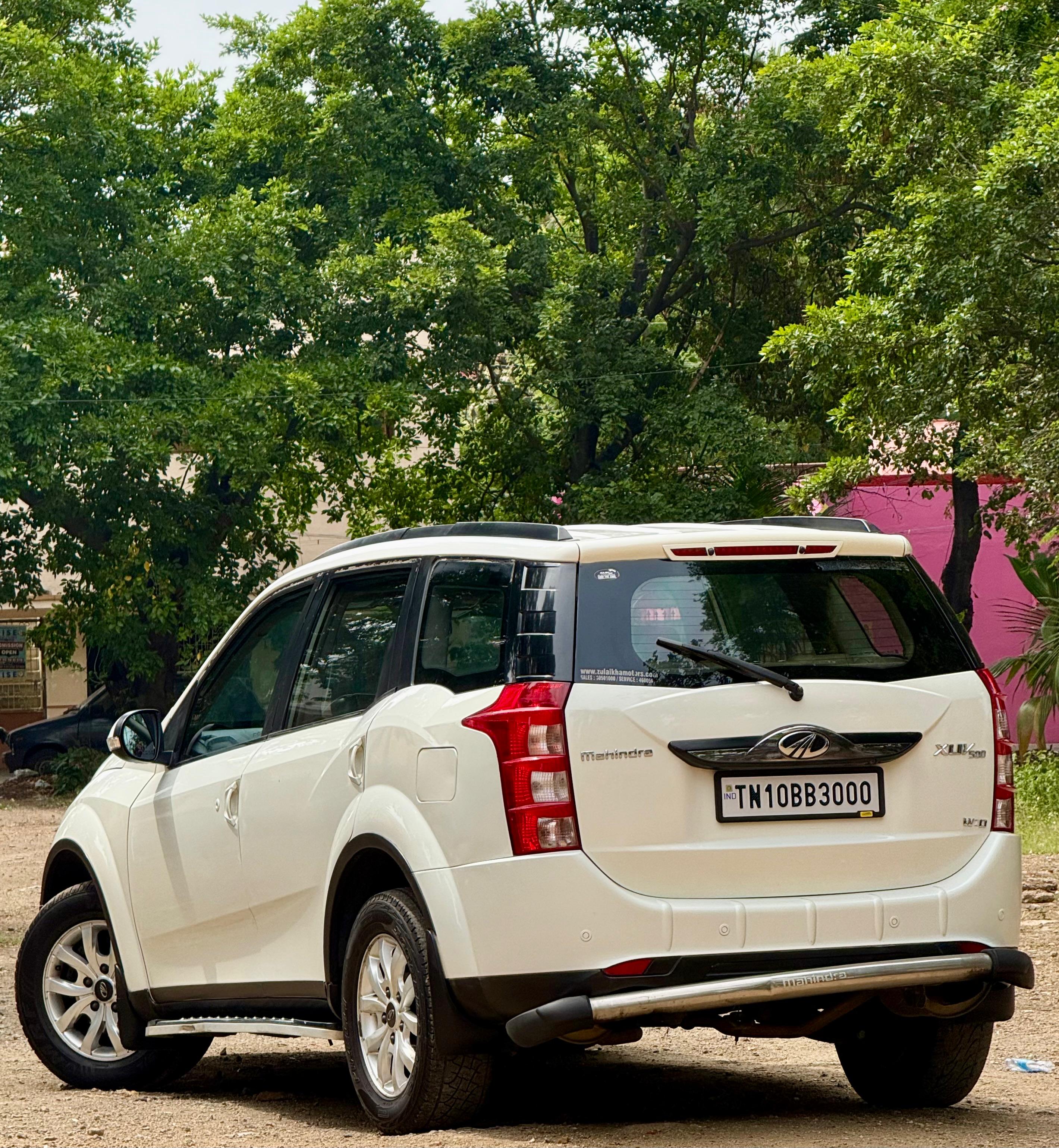 Mahindra XUV500 - Image 11