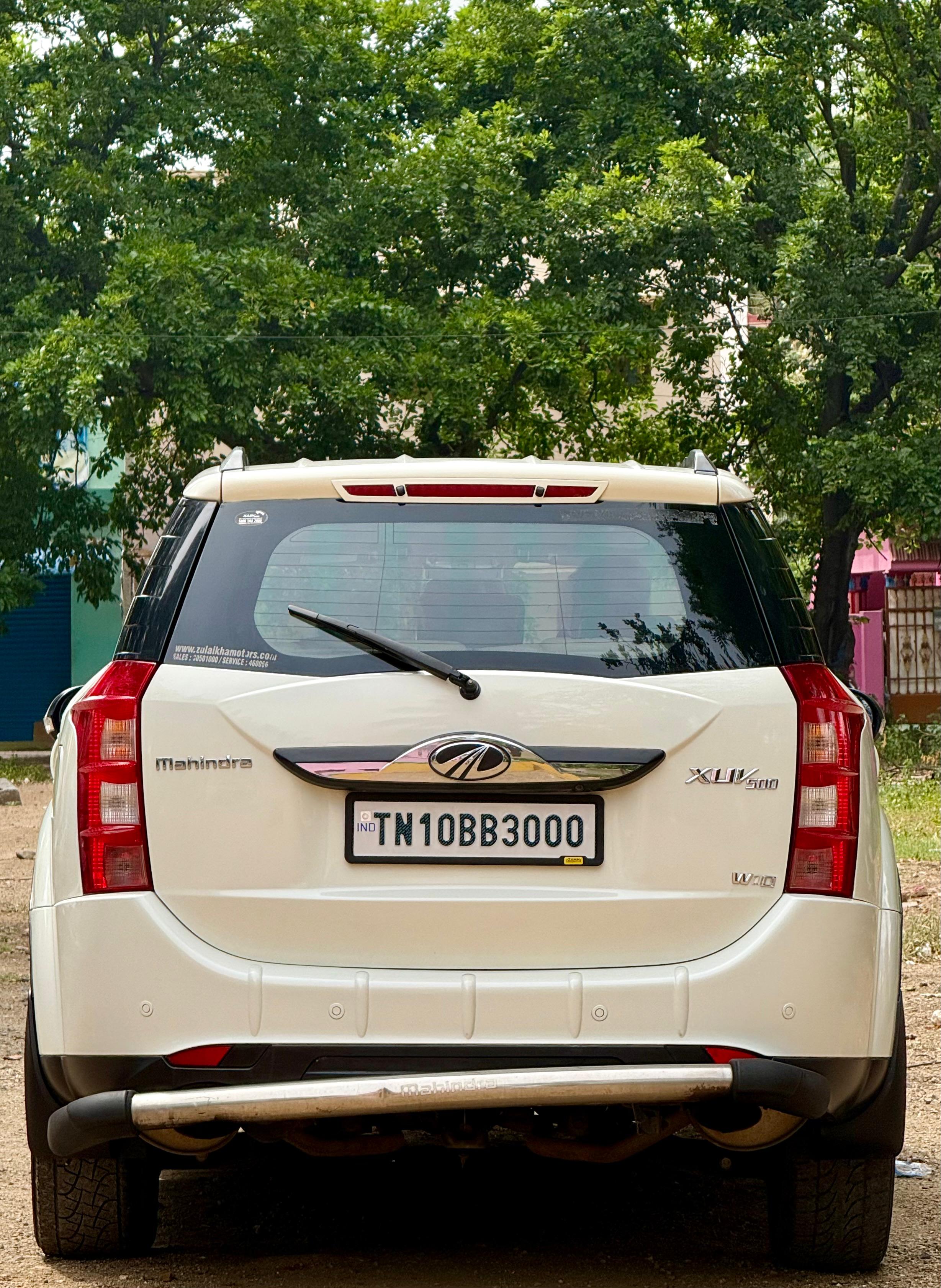 Mahindra XUV500 - Image 2