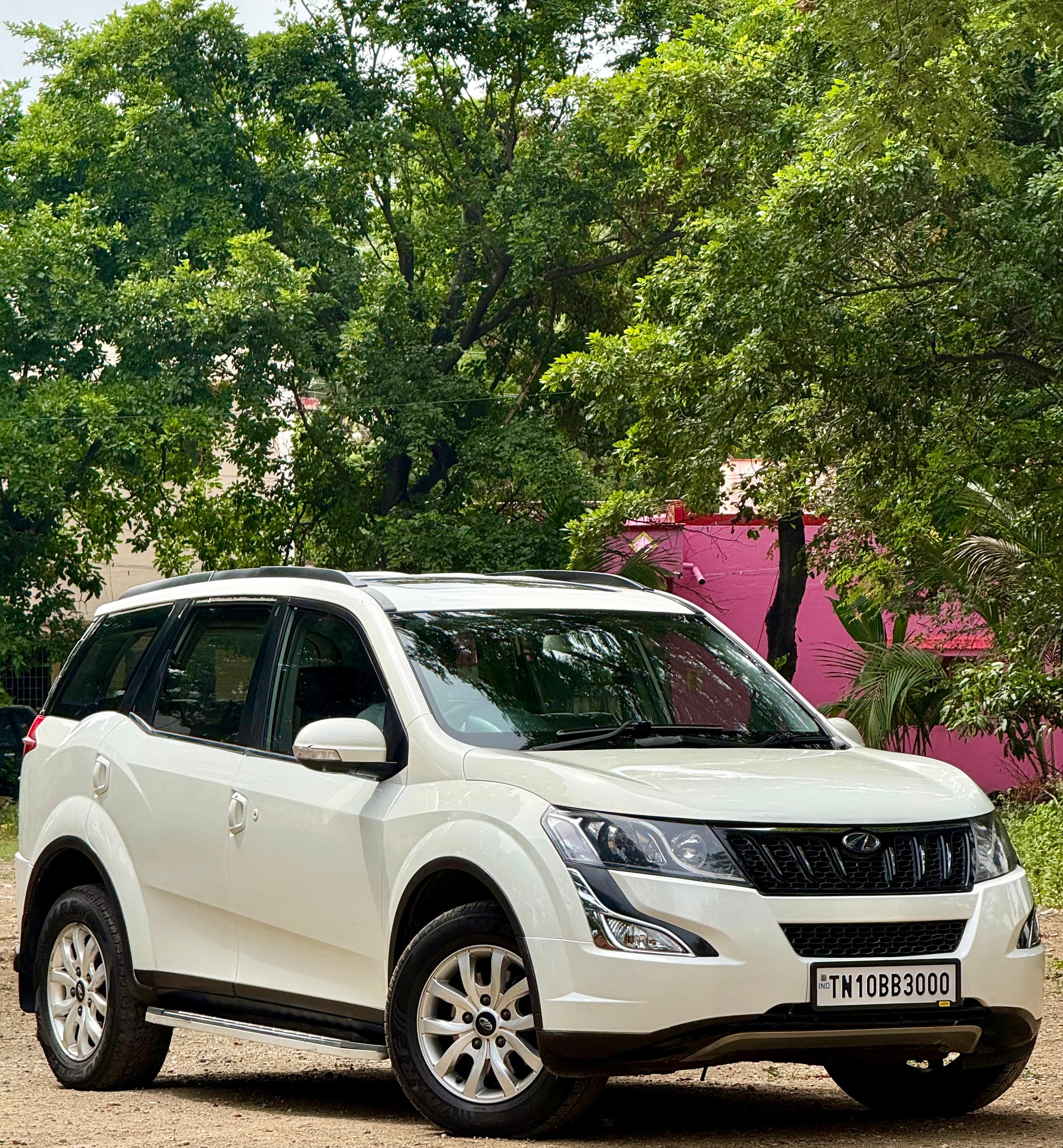 Mahindra XUV500 - Image 10