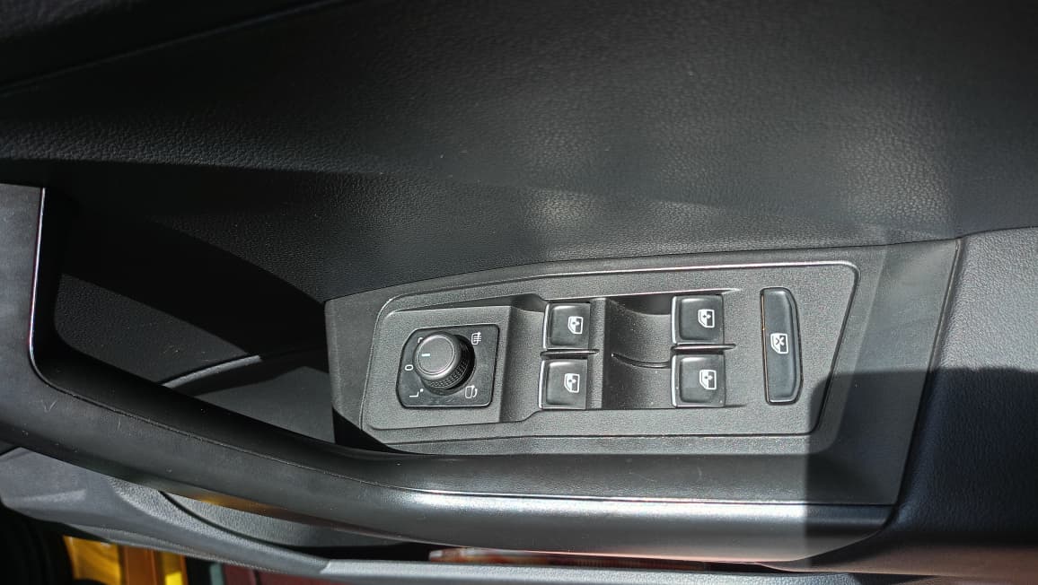 Volkswagen T-Roc - Image 15