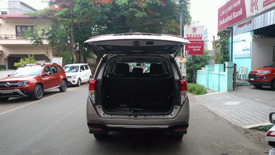 Toyota Innova Crysta - Image 4