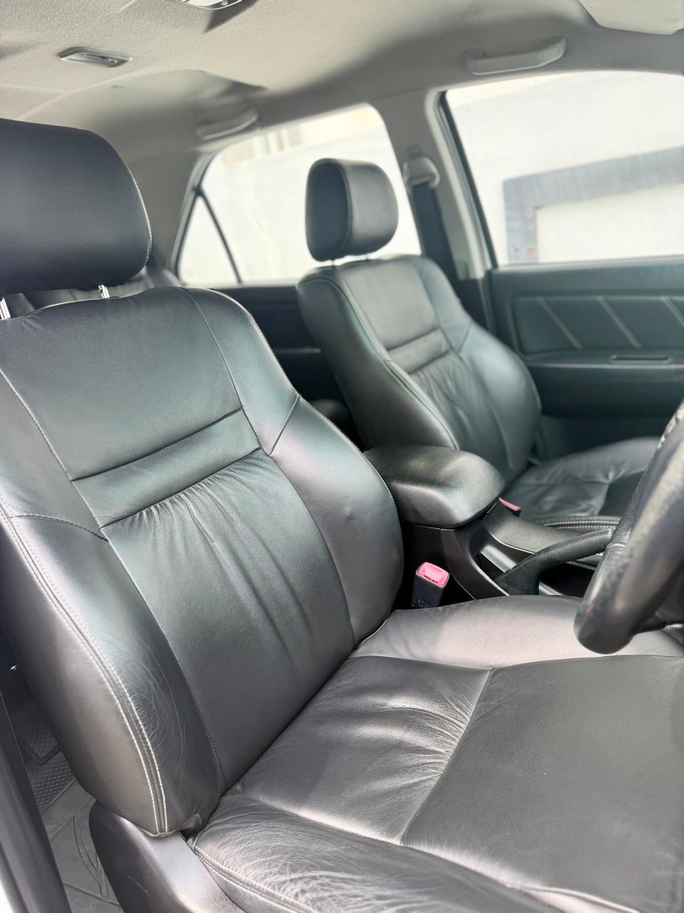 Toyota Fortuner - Image 3