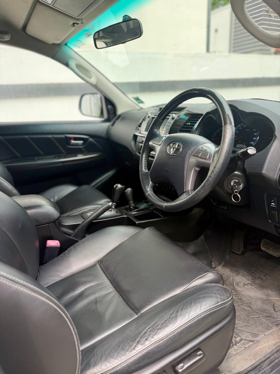 Toyota Fortuner - Image 4