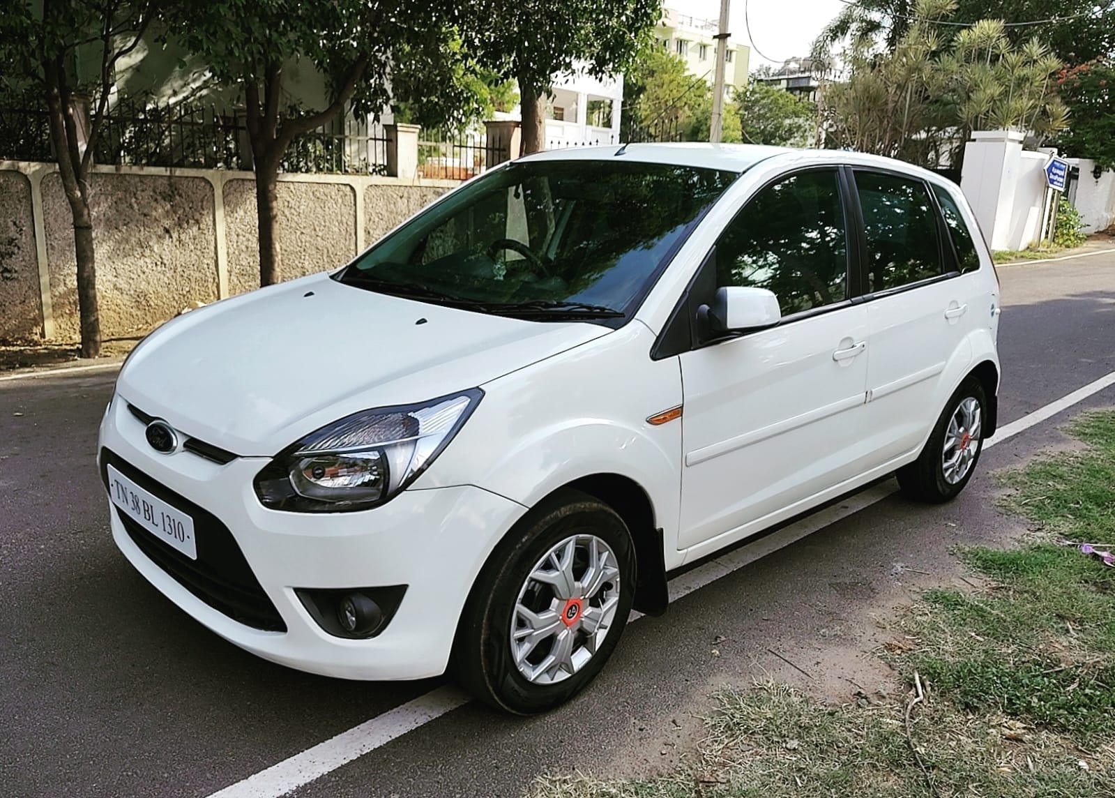 Ford Figo - Image 2