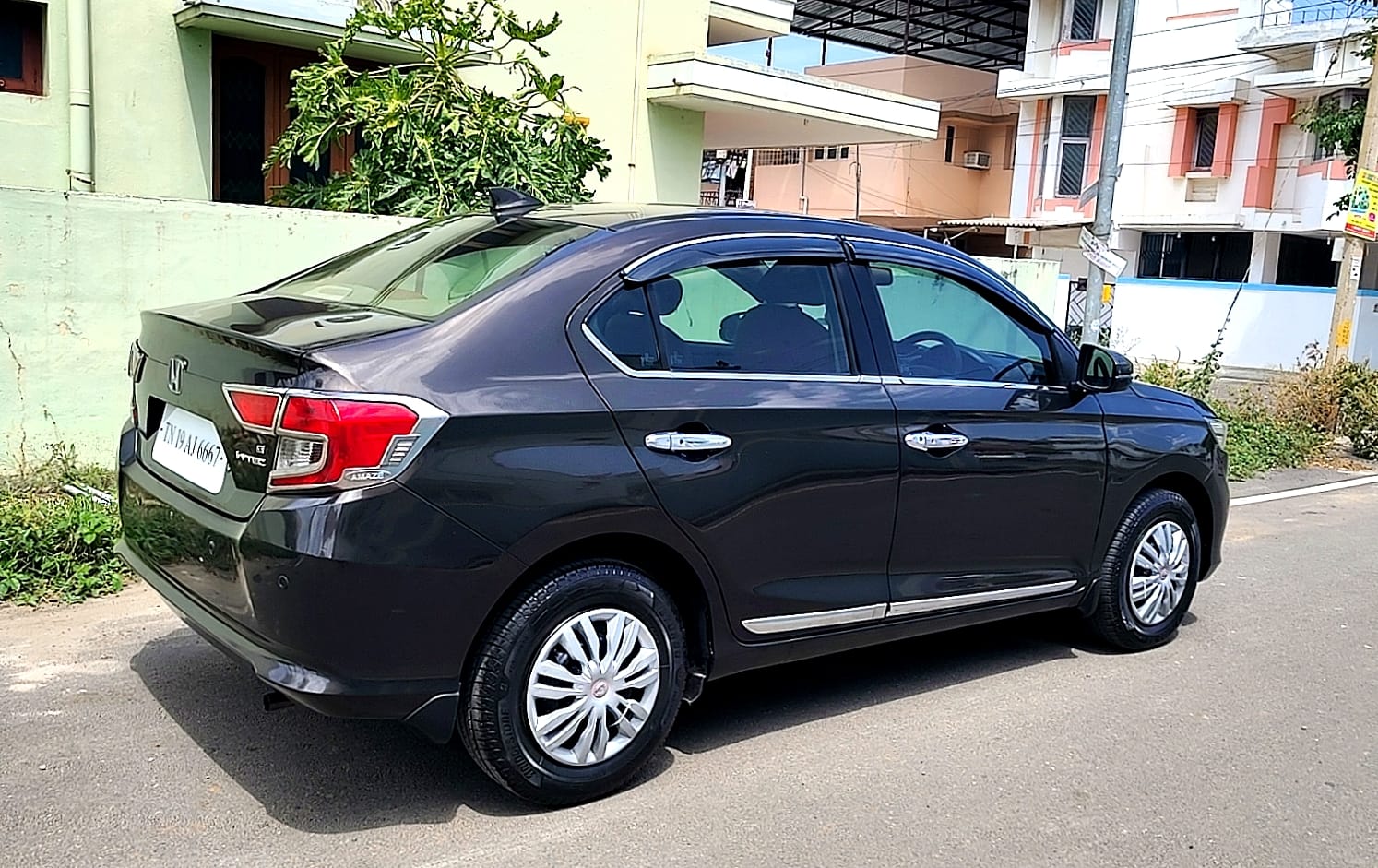 Honda Amaze - Image 2