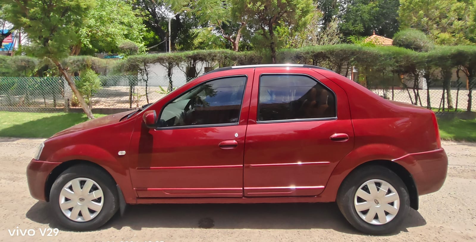 Mahindra Verito - Image 4