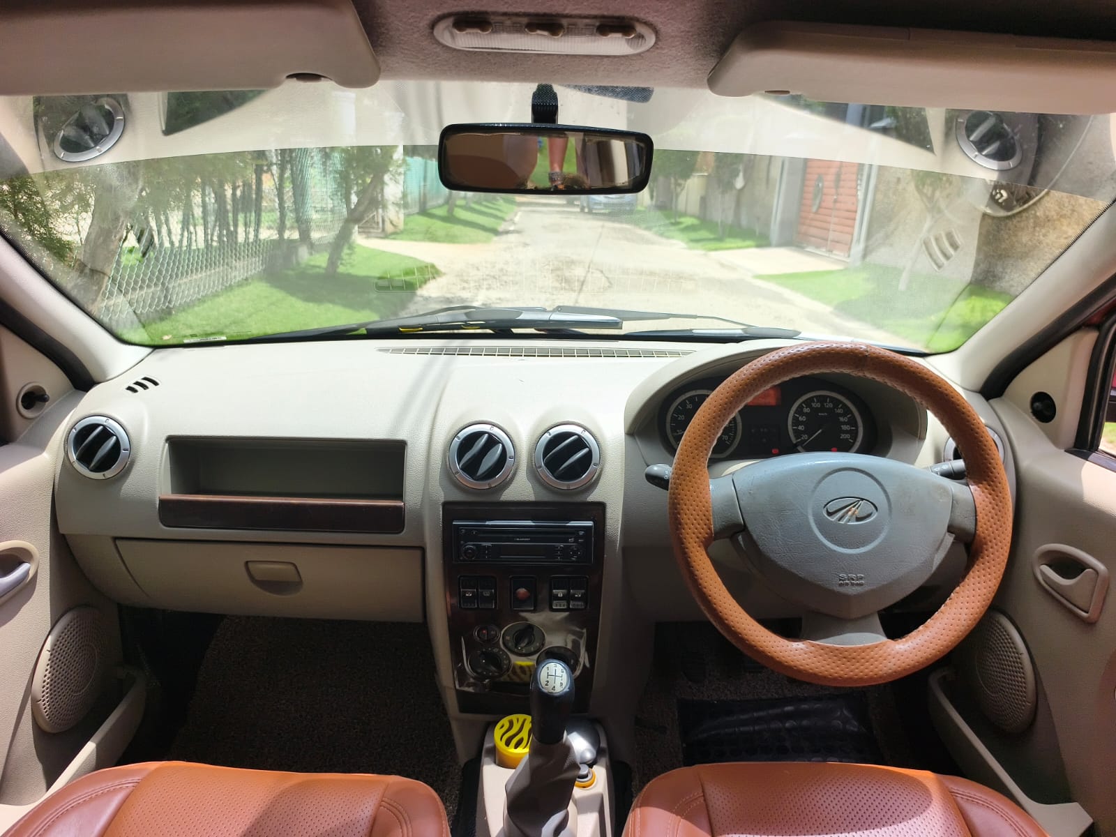 Mahindra Verito - Image 5