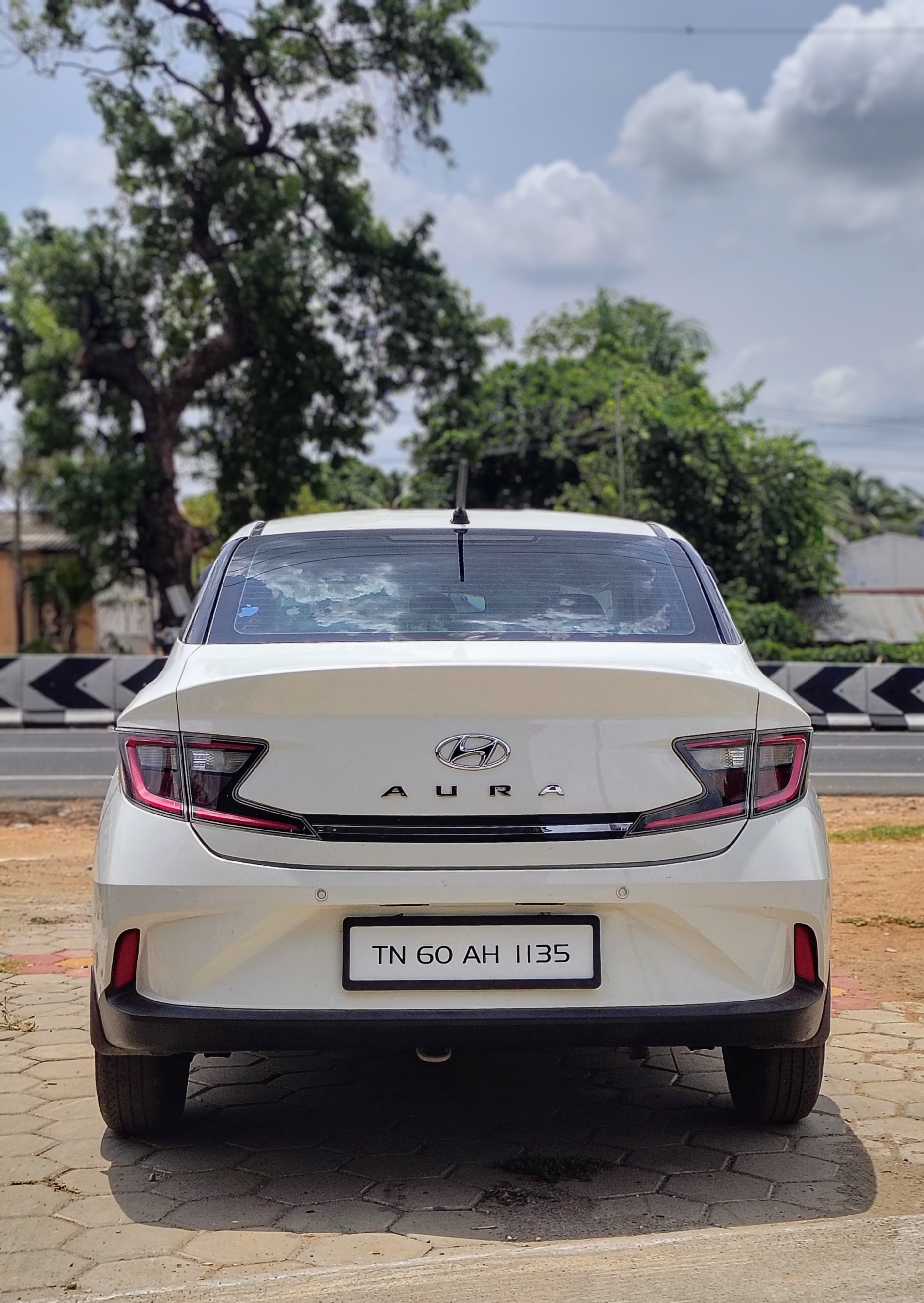 Hyundai Aura - Image 7