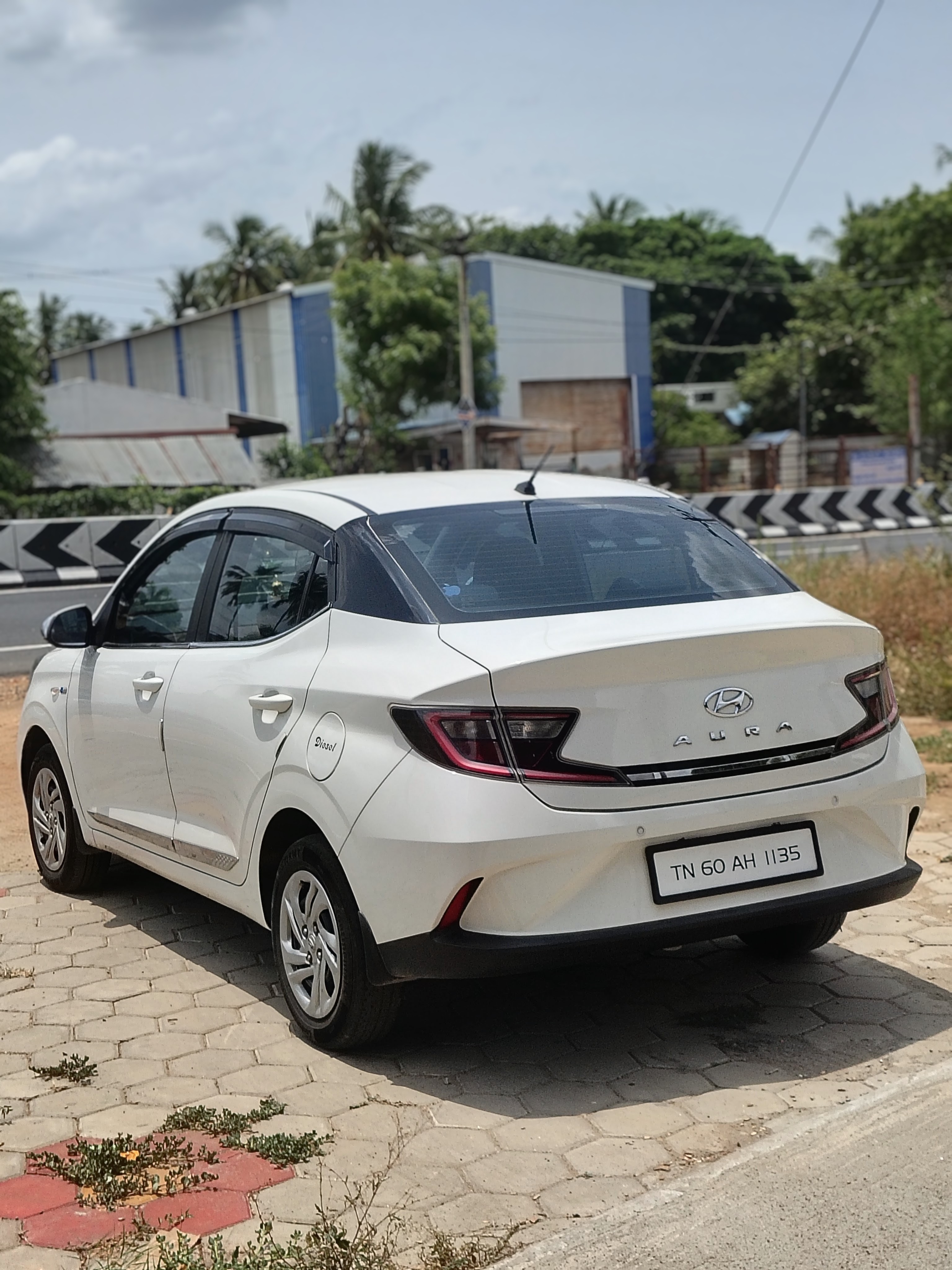 Hyundai Aura - Image 6
