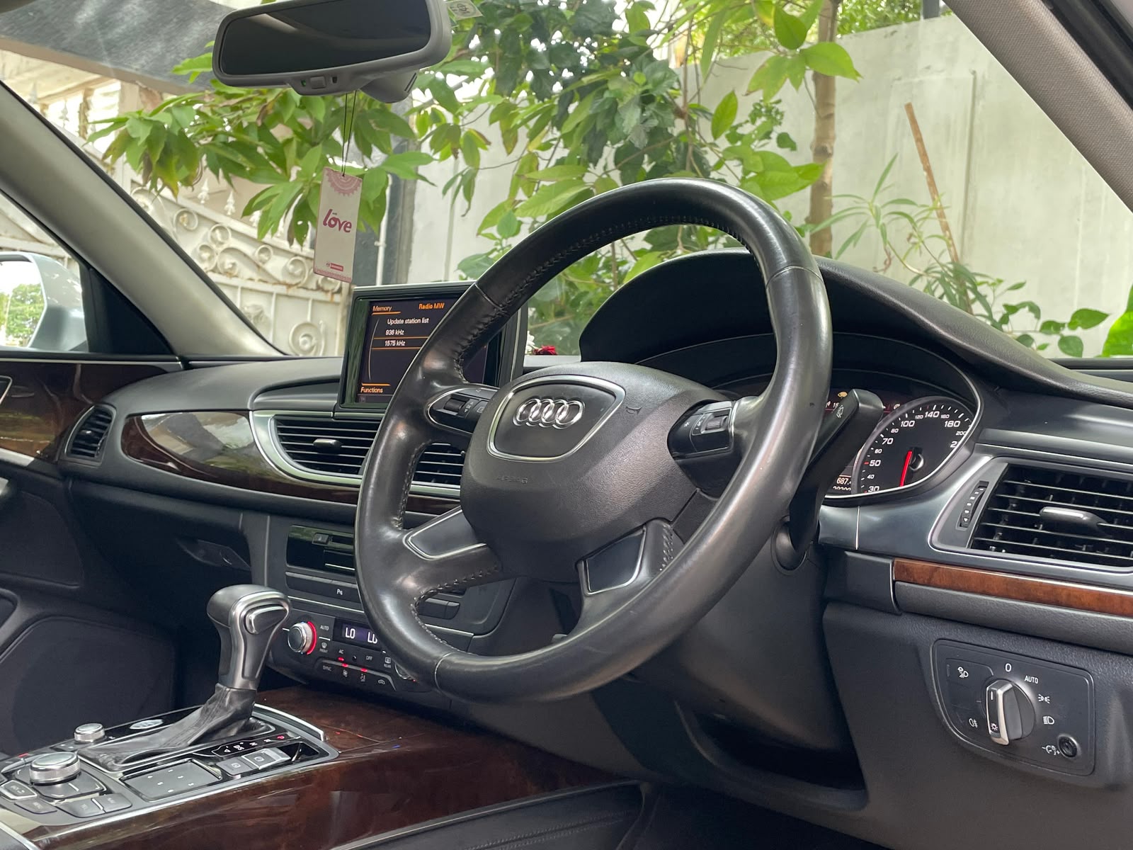 Audi A6 - Image 10