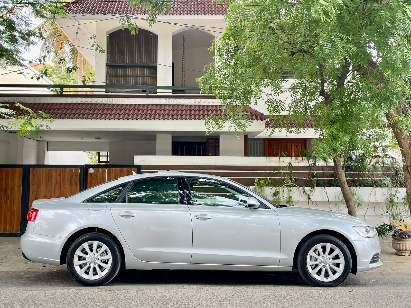 Audi A6 - Image 2