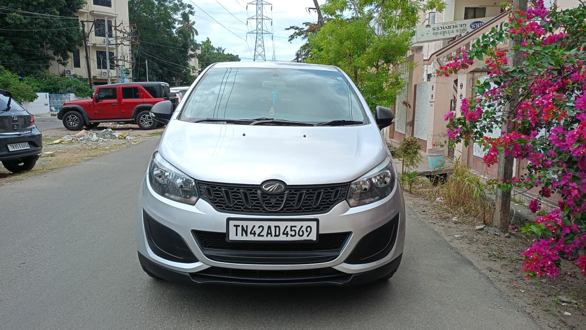 Mahindra Marazzo