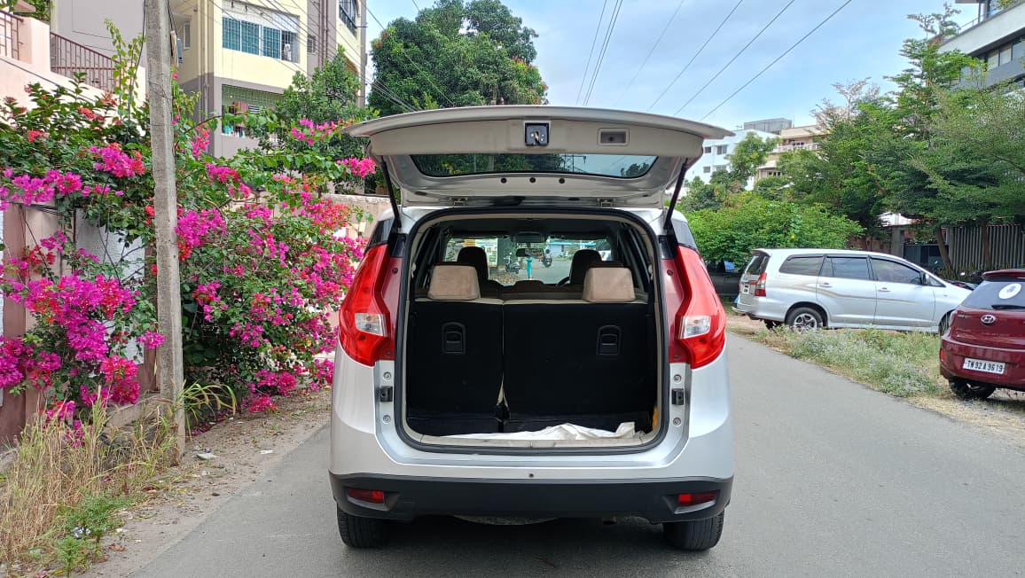 Mahindra Marazzo - Image 5