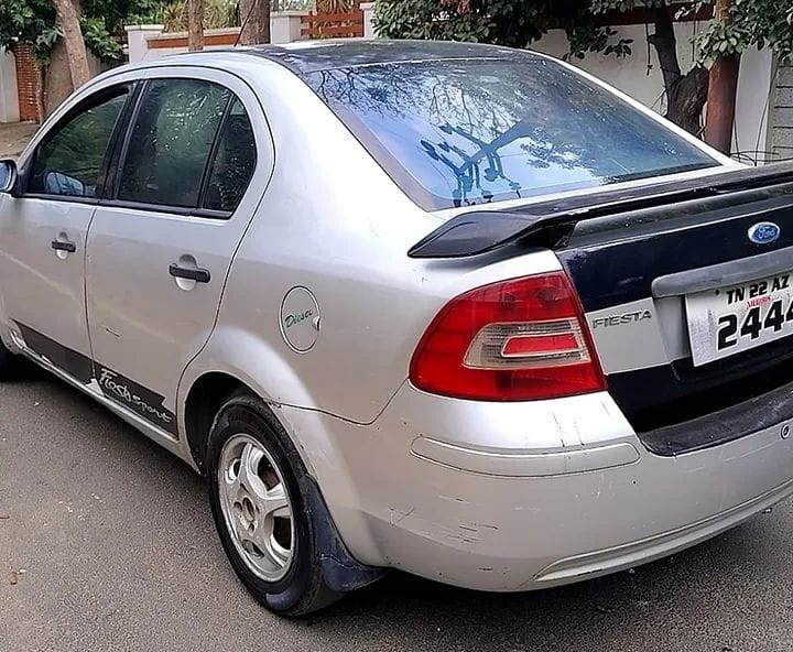 Ford Fiesta - Image 4