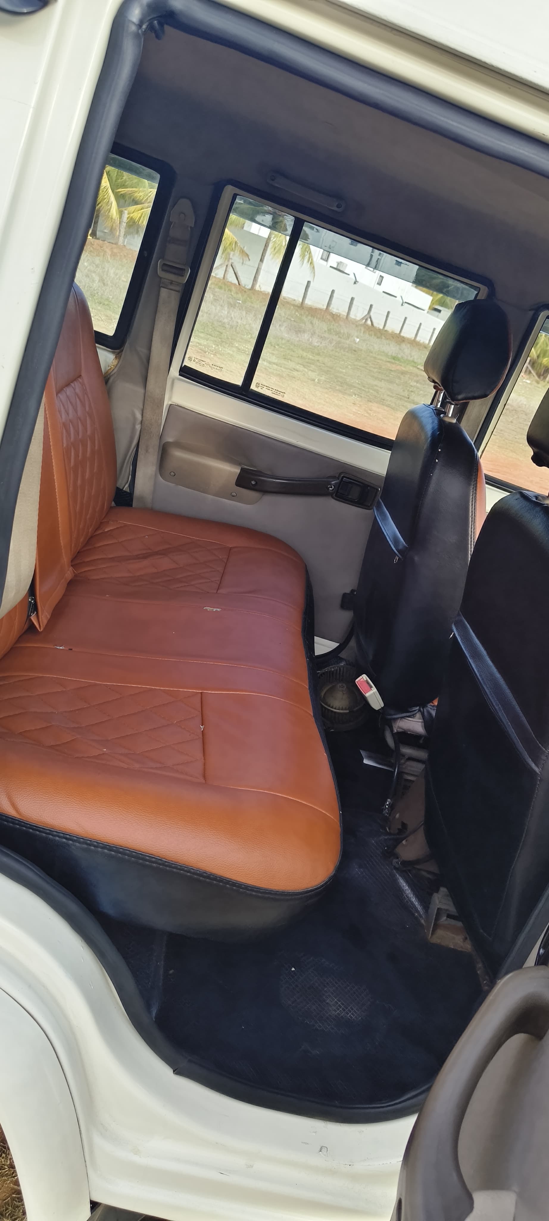 Mahindra Bolero - Image 4