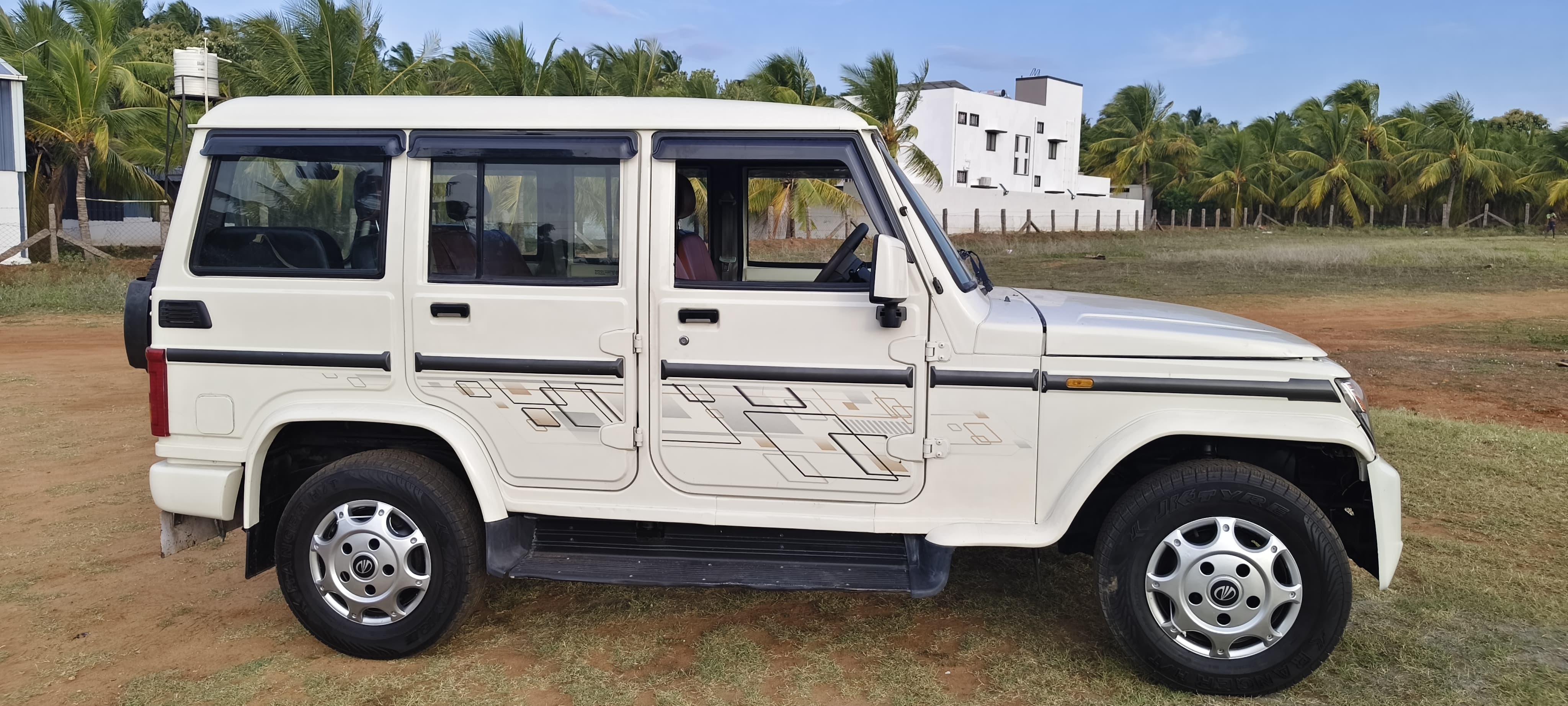 Mahindra Bolero - Image 5