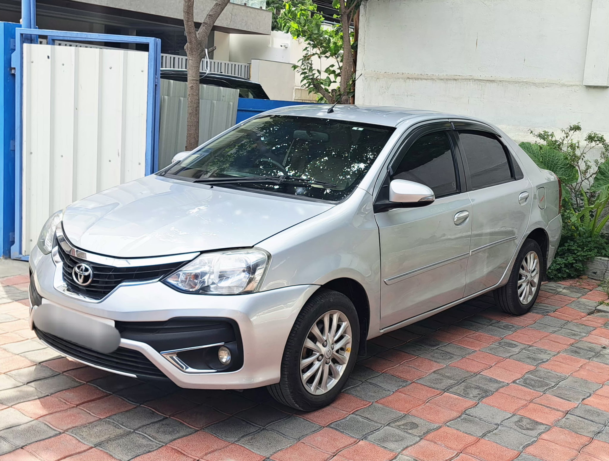 Toyota Etios - Image 2