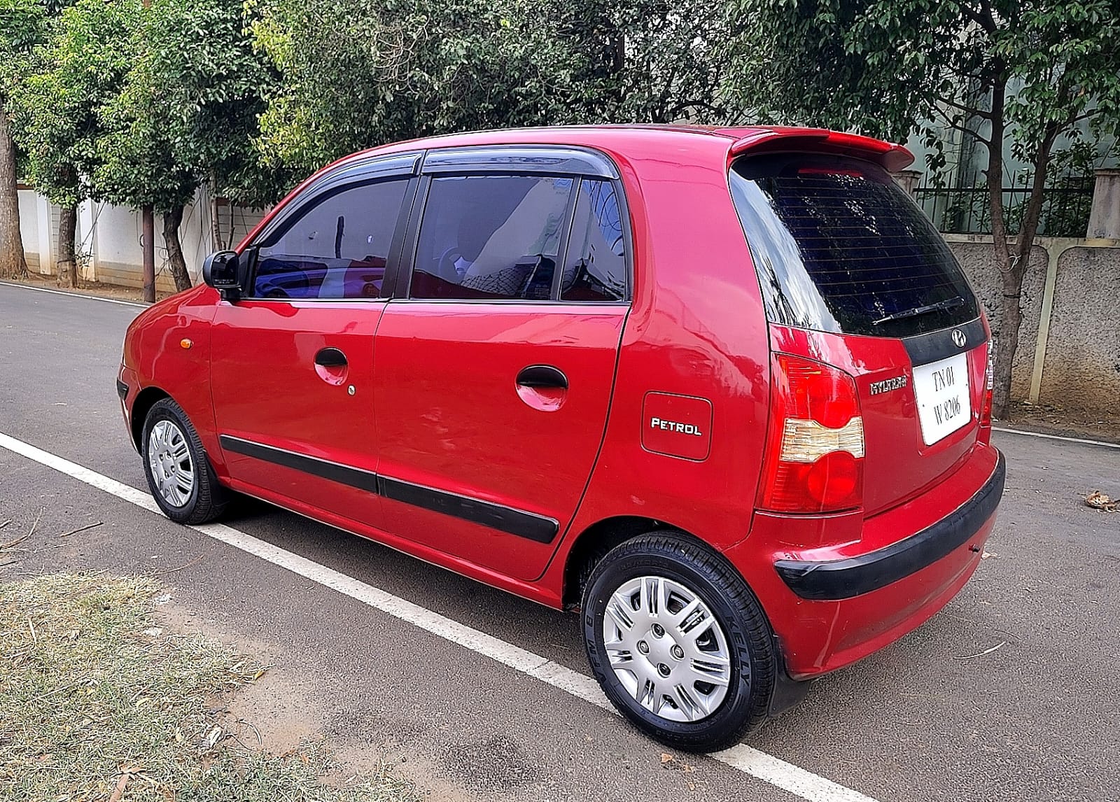 Hyundai Santro Xing - Image 5