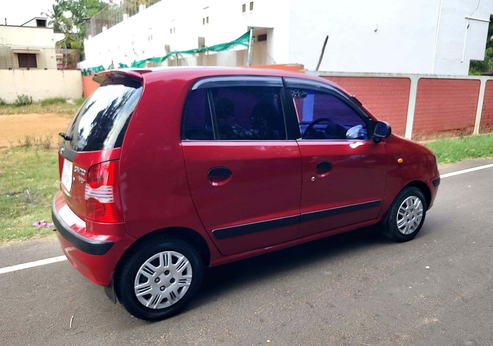 Hyundai Santro Xing - Image 3