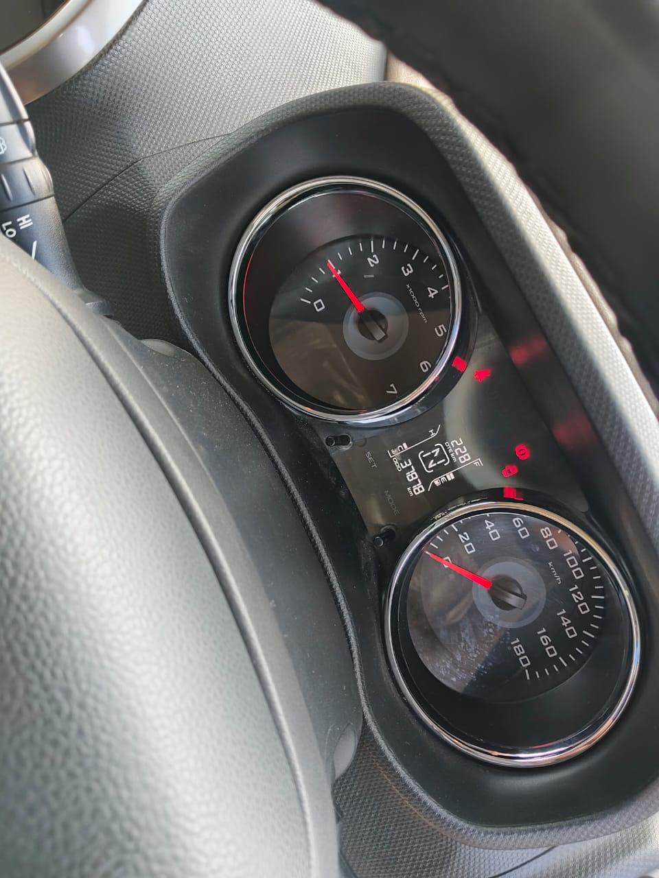 Mahindra TUV300 - Image 2