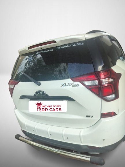 Mahindra XUV500 - Image 4