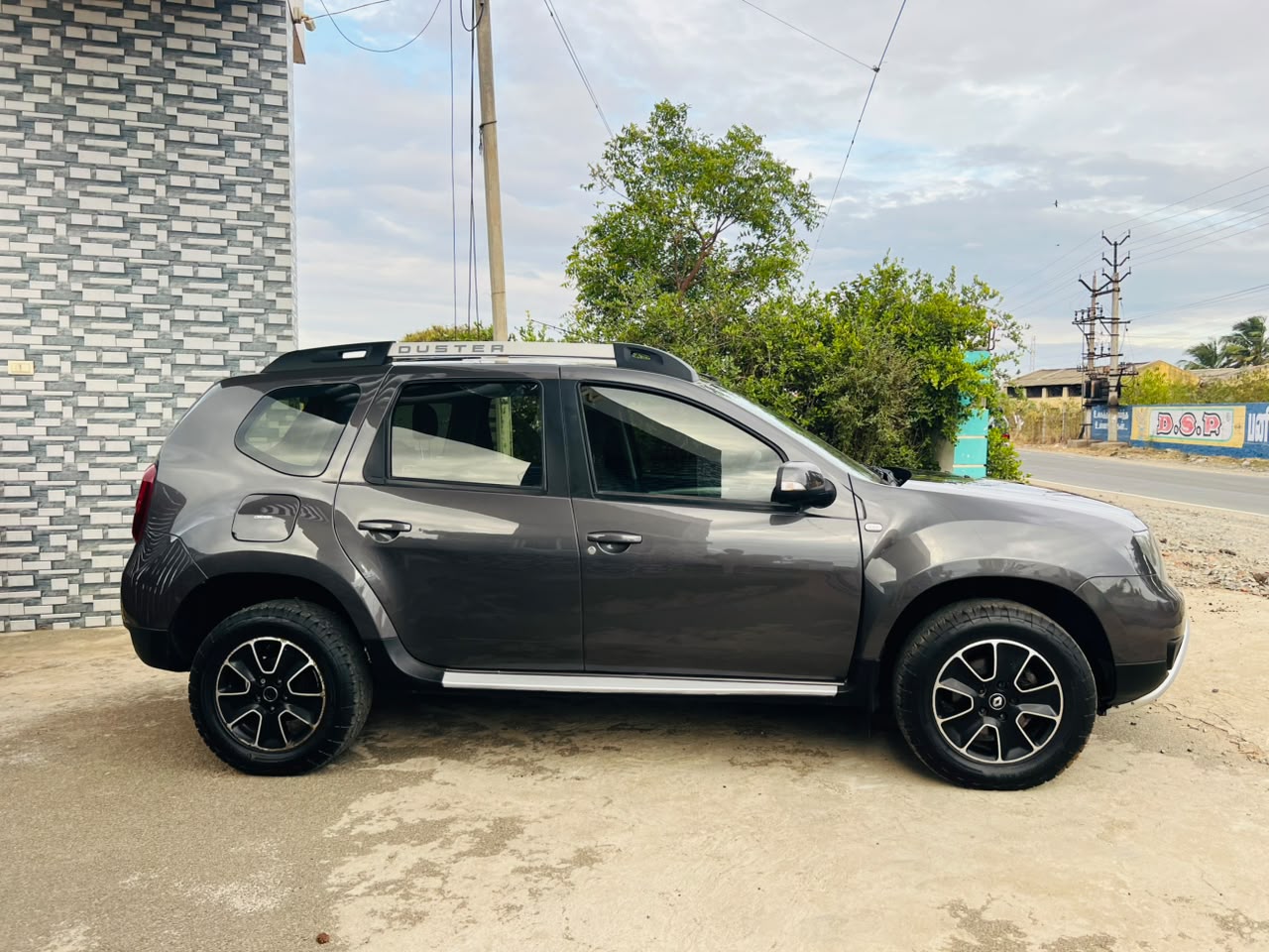 Renault Duster - Image 4