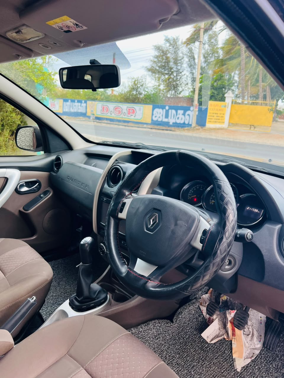 Renault Duster - Image 10