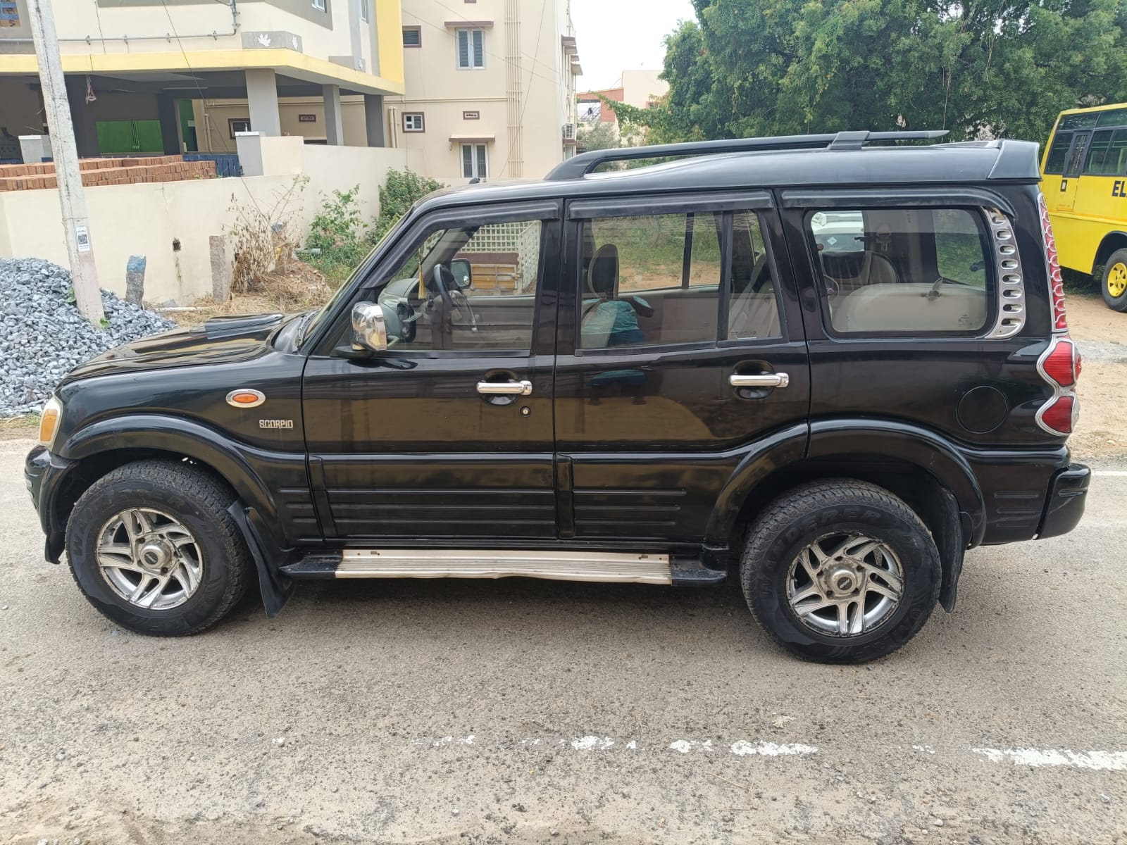 Mahindra Scorpio - Image 4