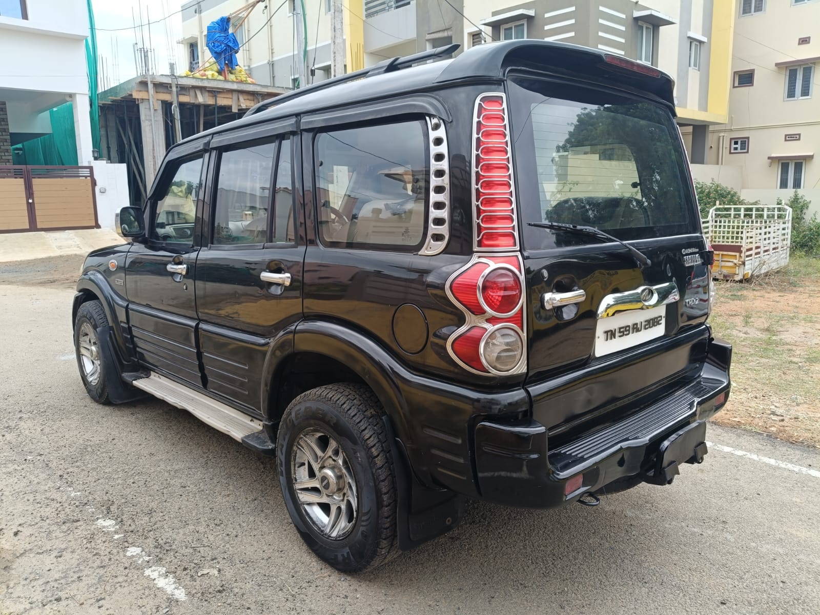 Mahindra Scorpio - Image 2