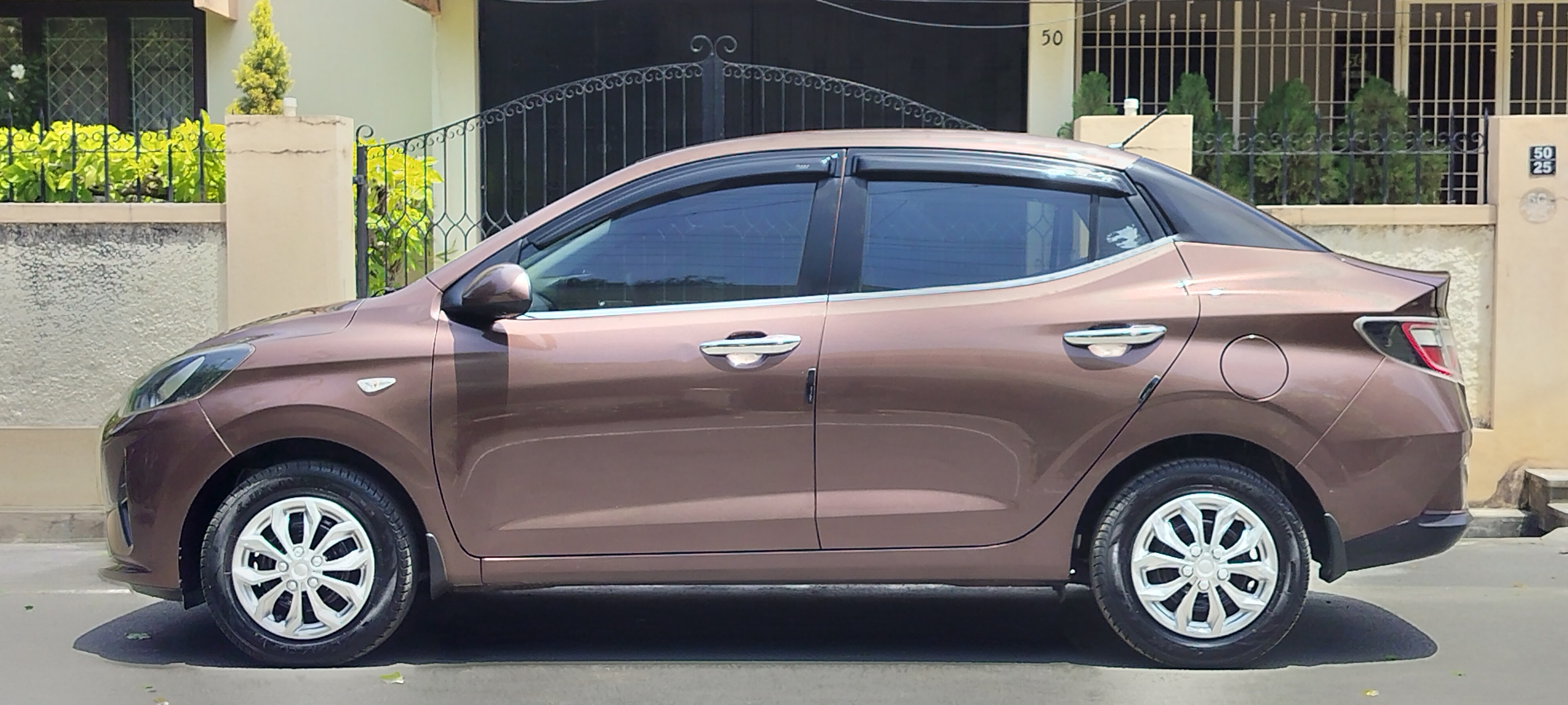 Hyundai Aura - Image 5