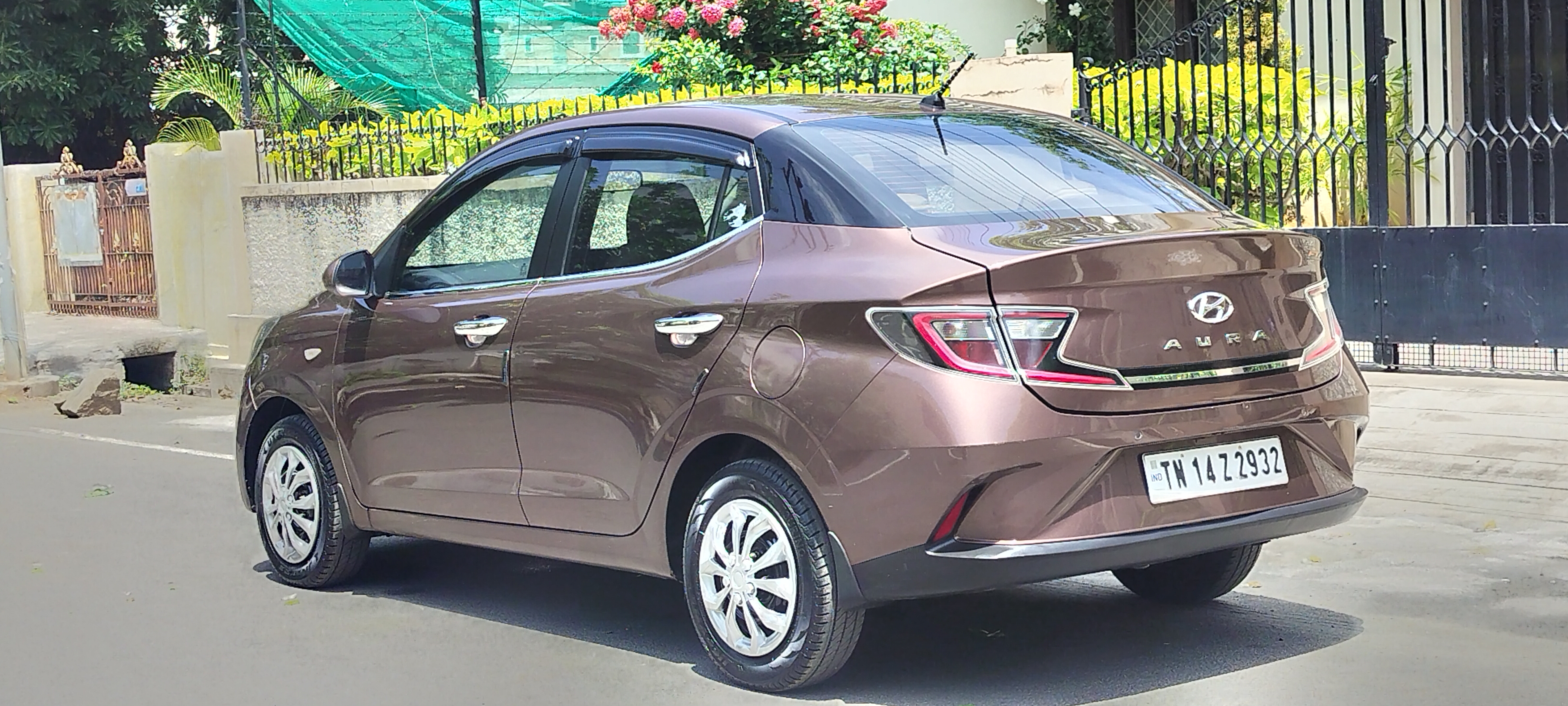 Hyundai Aura - Image 8