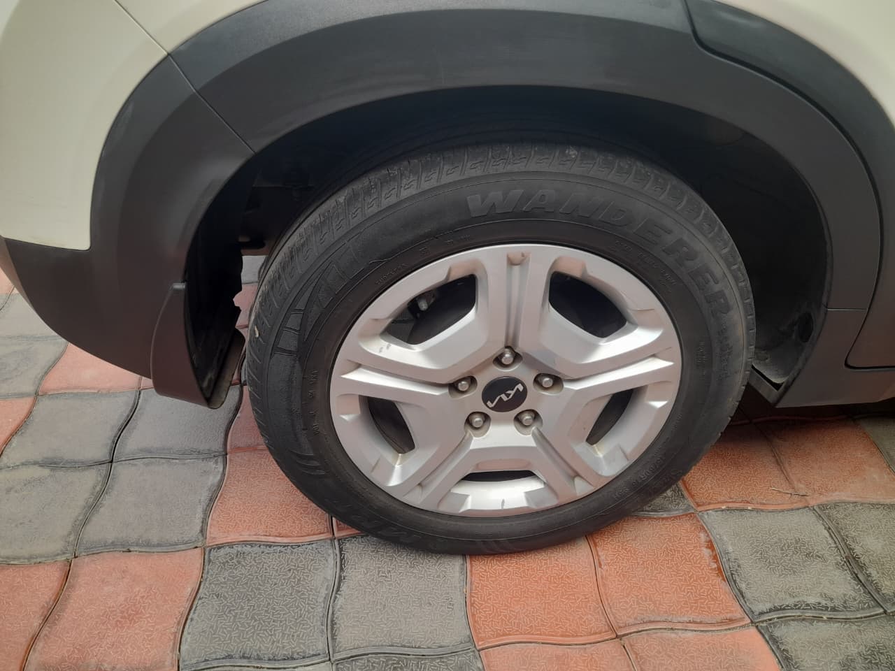 Kia Sonet - Image 11