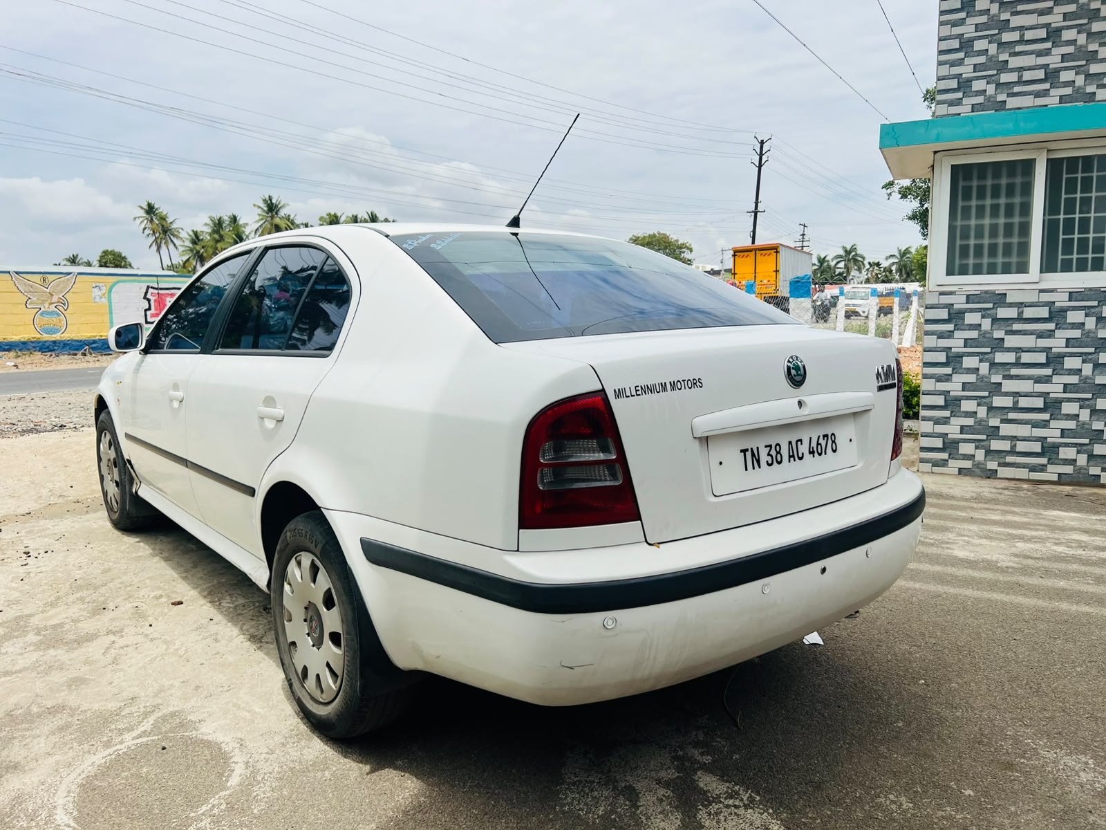 Skoda Rapid - Image 7