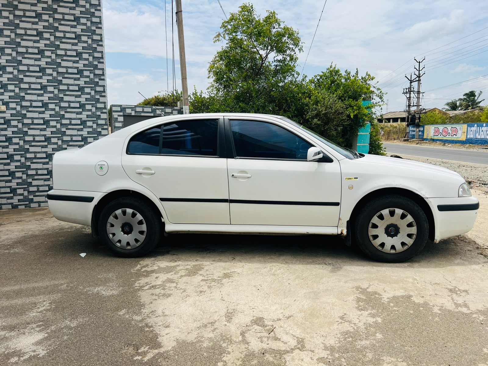 Skoda Rapid - Image 5