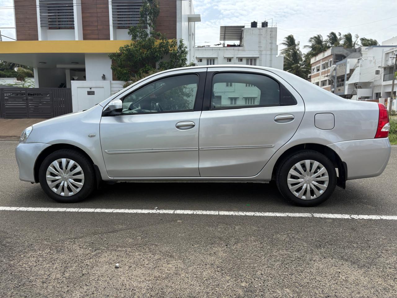 Toyota Etios - Image 4