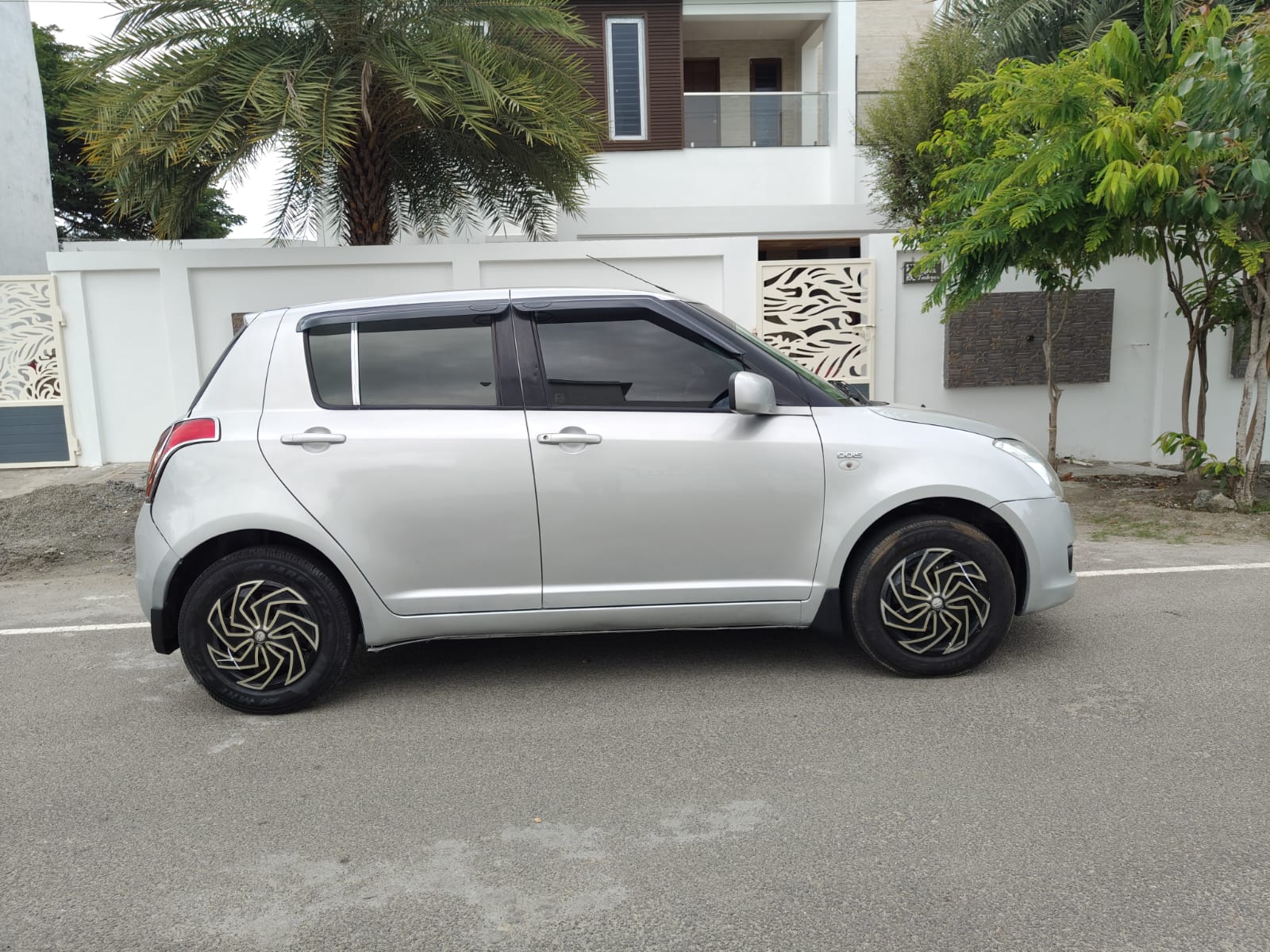 Maruti Suzuki Swift - Image 4