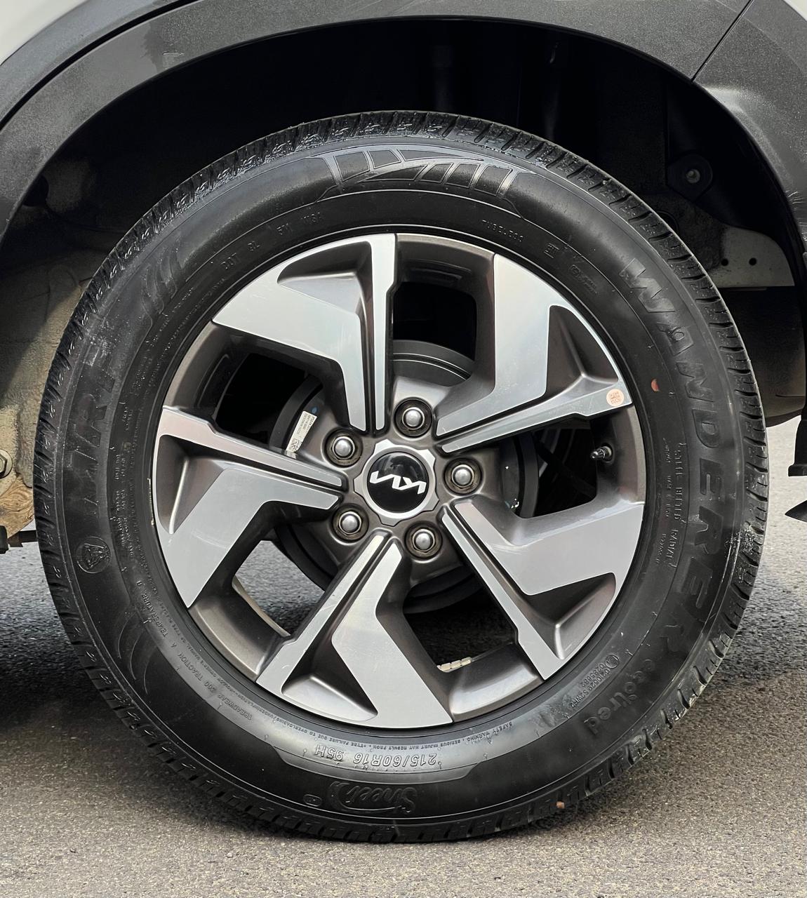 Kia Sonet - Image 14
