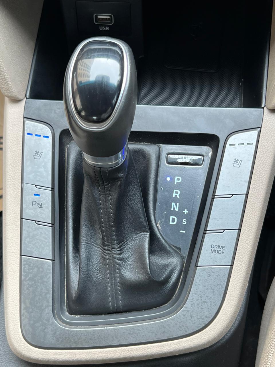 Hyundai Elantra - Image 11