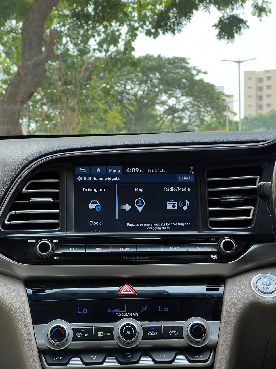 Hyundai Elantra - Image 9